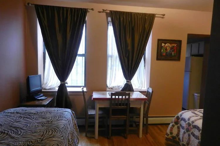 Efuru Guest House Nowy Jork
